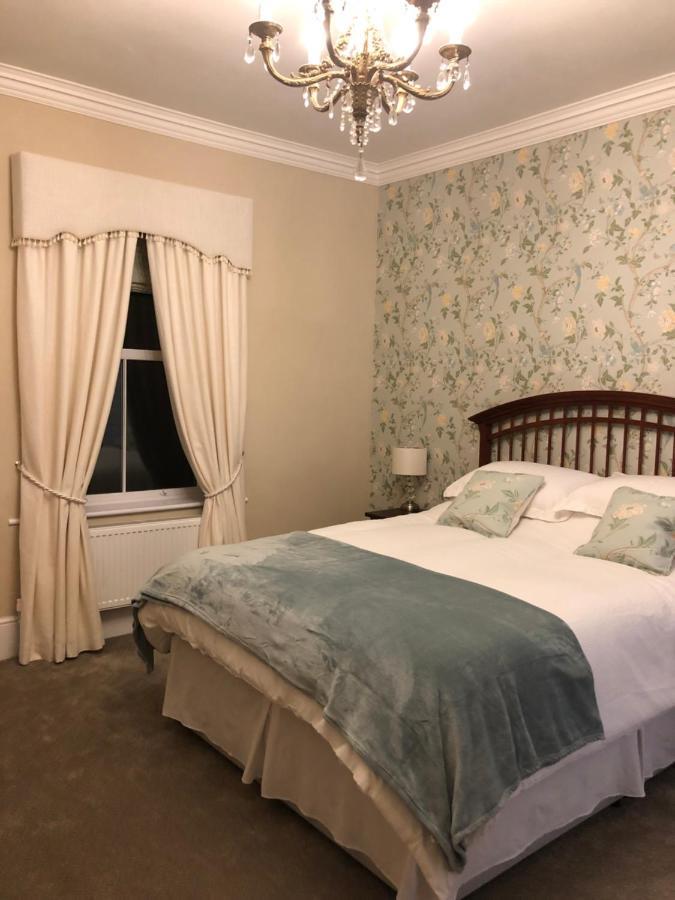 The Old Lodge Guest House Линкълн Екстериор снимка